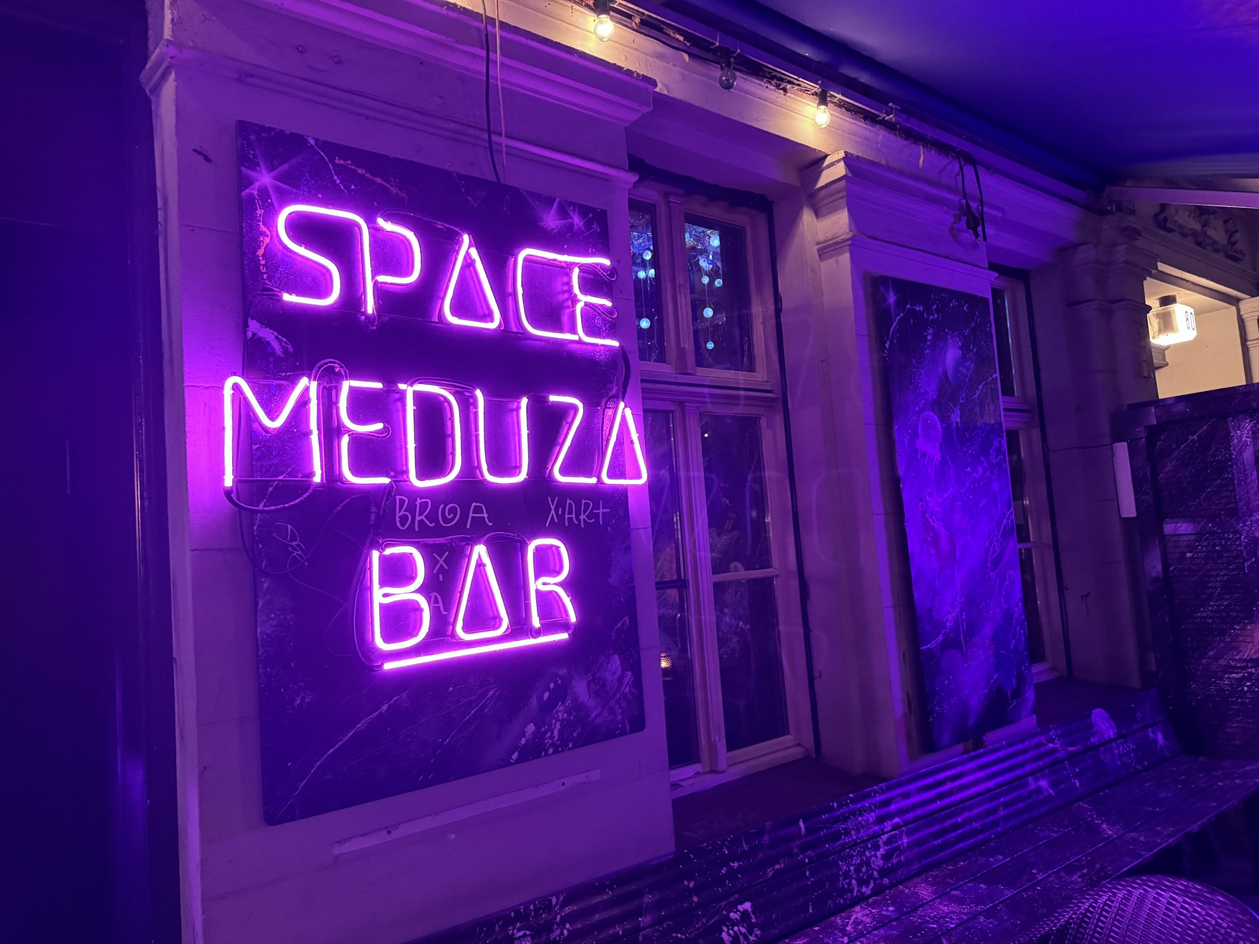 Berlin: Space Meduza Bar